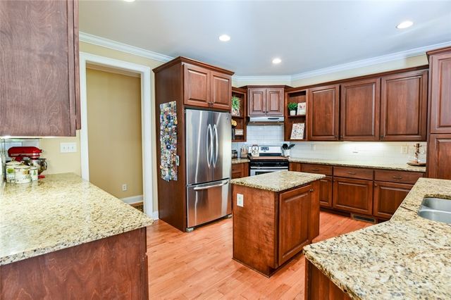283 Creekside Drive, Arnoldsville, GA 30619