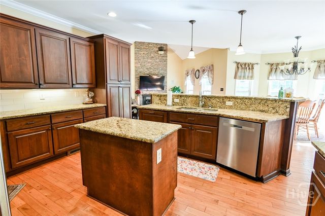 283 Creekside Drive, Arnoldsville, GA 30619