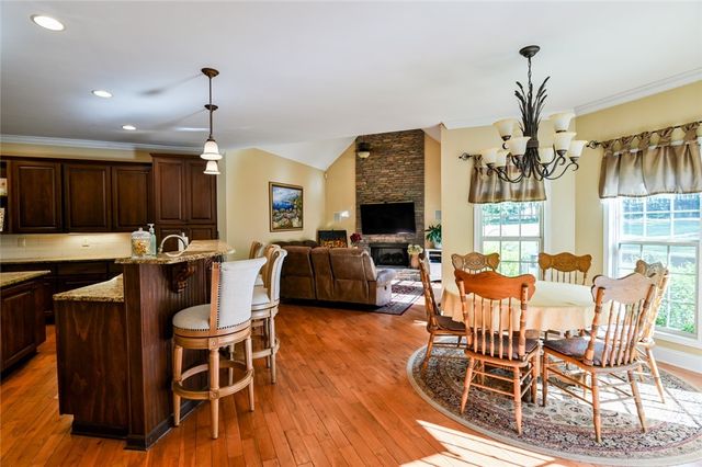 283 Creekside Drive, Arnoldsville, GA 30619