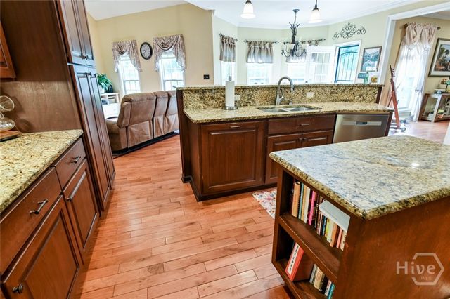 283 Creekside Drive, Arnoldsville, GA 30619