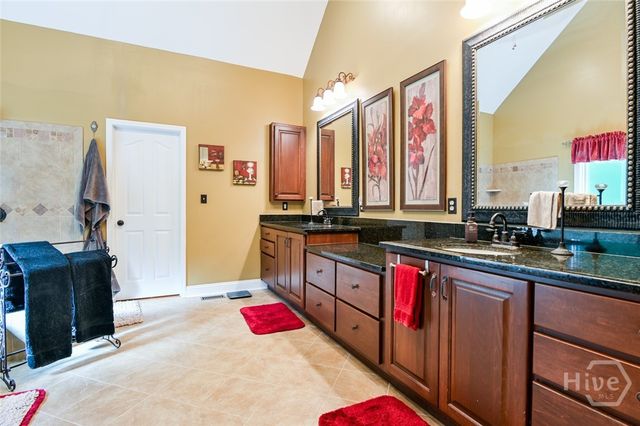283 Creekside Drive, Arnoldsville, GA 30619