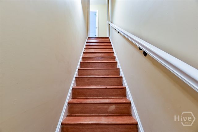 283 Creekside Drive, Arnoldsville, GA 30619