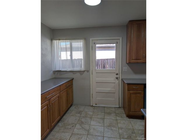 1025 Lansing St, Aurora, CO 80010