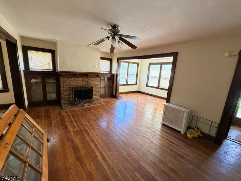 126 Chestnut St, East Orange City, NJ 07018 — photo 3