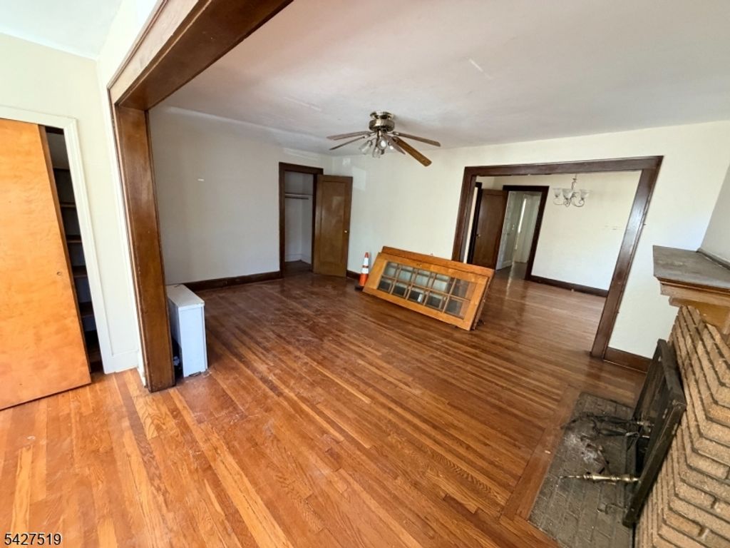 126 Chestnut St, East Orange City, NJ 07018 — photo 5