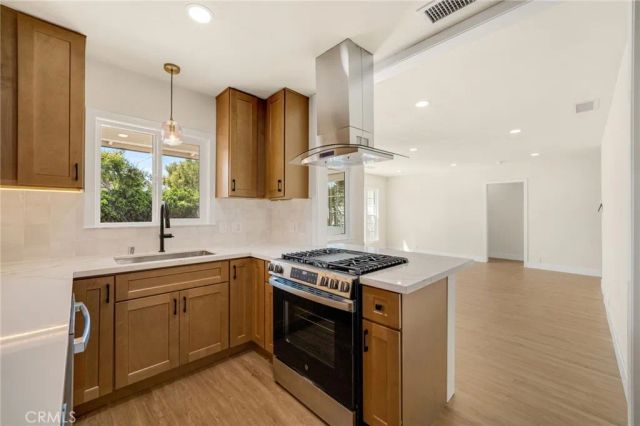 2106 W Cerritos, Anaheim, CA 92804