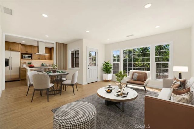 2106 W Cerritos, Anaheim, CA 92804