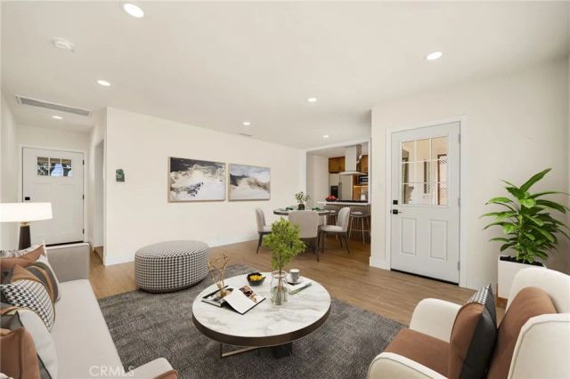 2106 W Cerritos, Anaheim, CA 92804