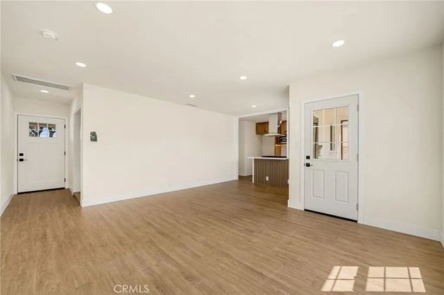 2106 W Cerritos, Anaheim, CA 92804