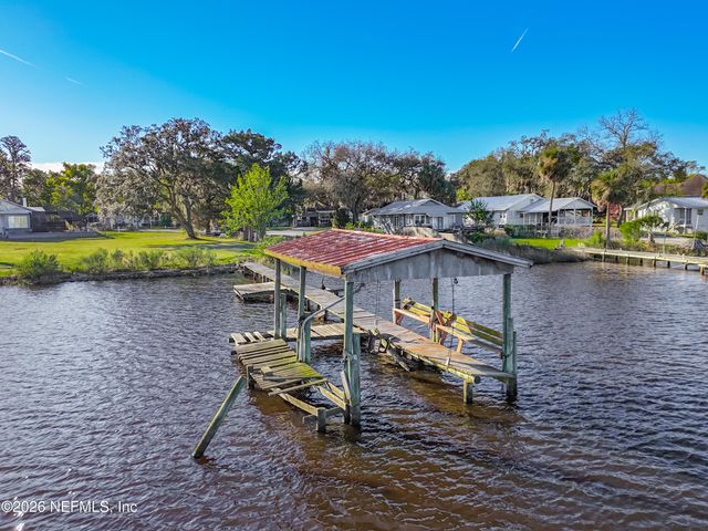 7702 N NORTH SHORE Drive, Jacksonville, FL 32208
