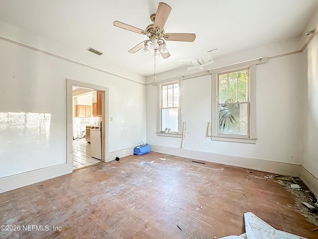 7702 N NORTH SHORE Drive, Jacksonville, FL 32208