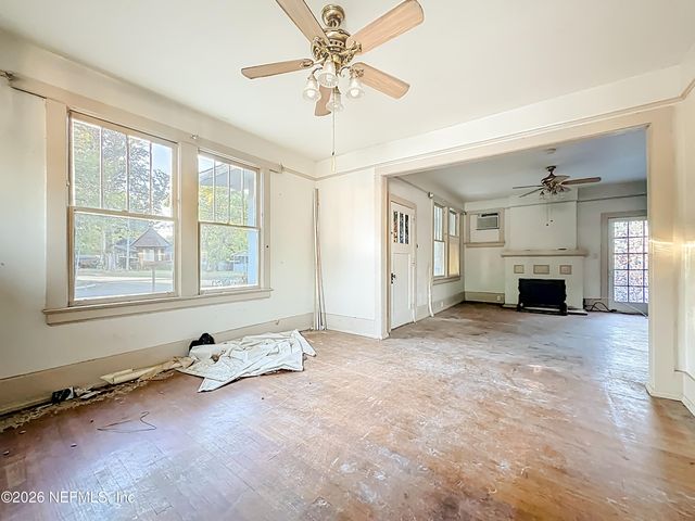 7702 N NORTH SHORE Drive, Jacksonville, FL 32208