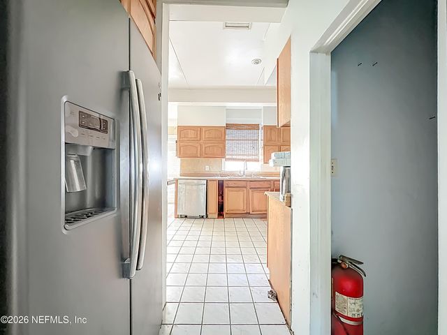 7702 N NORTH SHORE Drive, Jacksonville, FL 32208