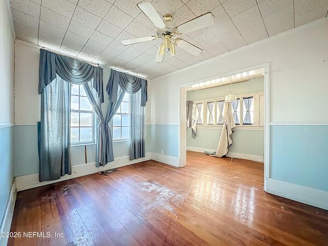 7702 N NORTH SHORE Drive, Jacksonville, FL 32208