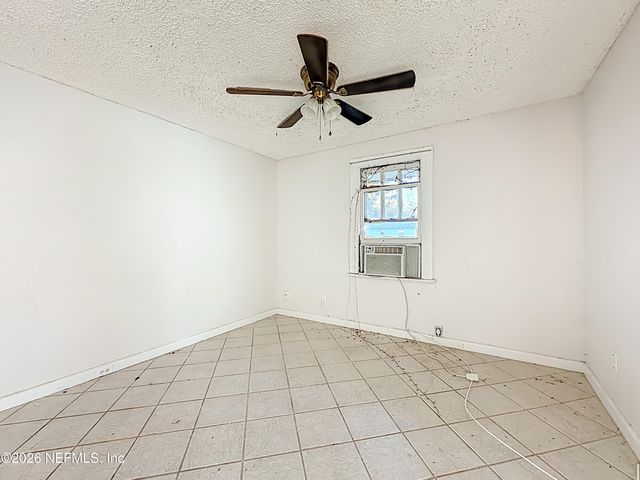 7702 N NORTH SHORE Drive, Jacksonville, FL 32208