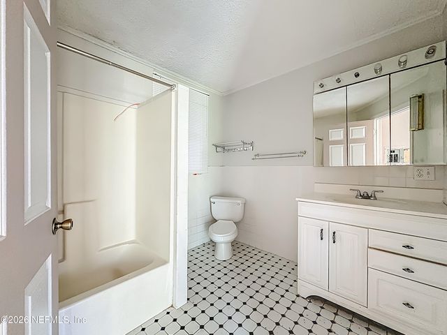 7702 N NORTH SHORE Drive, Jacksonville, FL 32208