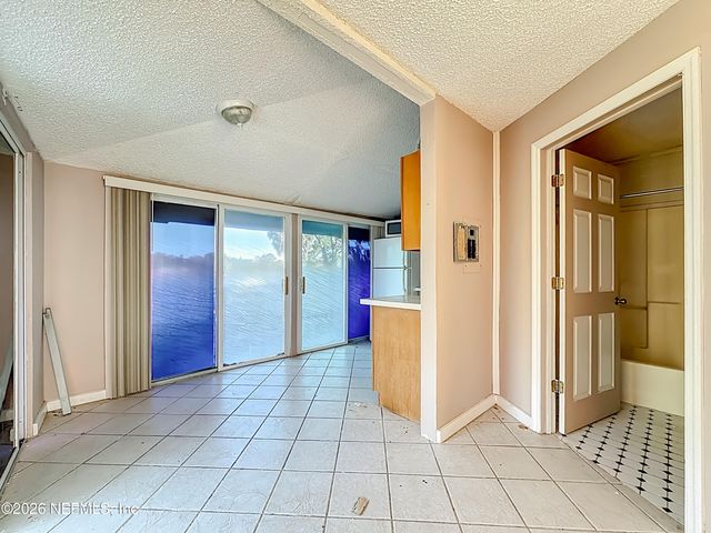 7702 N NORTH SHORE Drive, Jacksonville, FL 32208