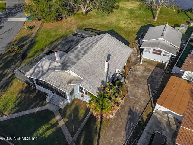 7702 N NORTH SHORE Drive, Jacksonville, FL 32208