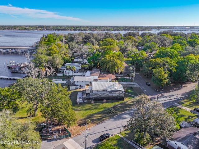 7702 N NORTH SHORE Drive, Jacksonville, FL 32208