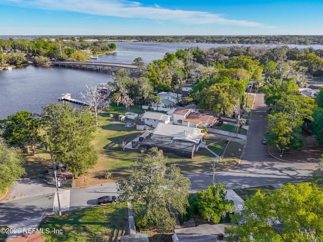 7702 N NORTH SHORE Drive, Jacksonville, FL 32208