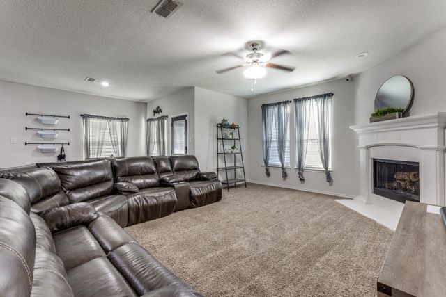 11329 Golden Ridge Lane, Fort Worth, TX 76052