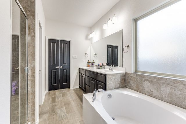 11329 Golden Ridge Lane, Fort Worth, TX 76052