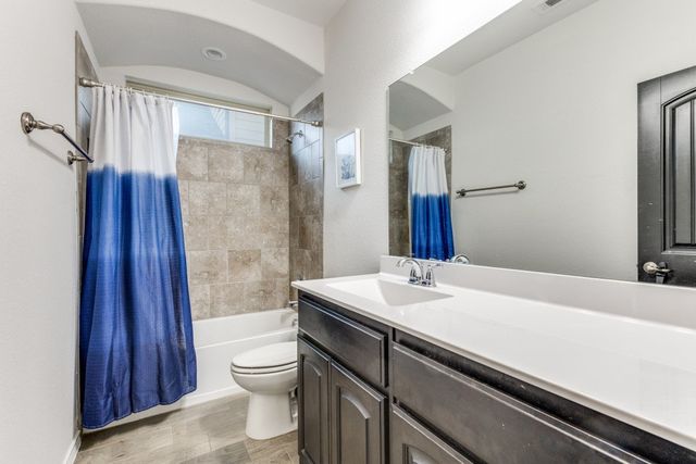 11329 Golden Ridge Lane, Fort Worth, TX 76052