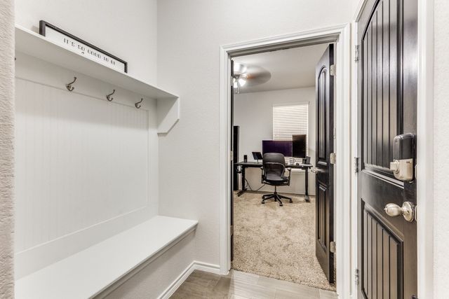 11329 Golden Ridge Lane, Fort Worth, TX 76052