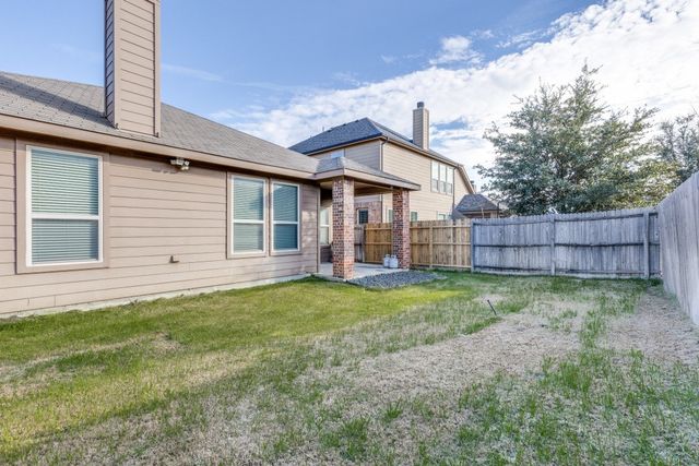 11329 Golden Ridge Lane, Fort Worth, TX 76052