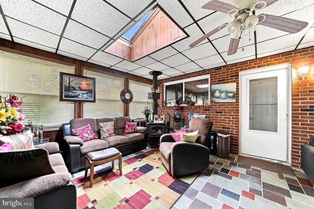 23 WINNWOOD RD, Newark, DE 19711