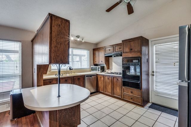 3406 Halifax Drive, Arlington, TX 76013