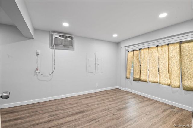 570 Conklin Street, Farmingdale, NY 11735