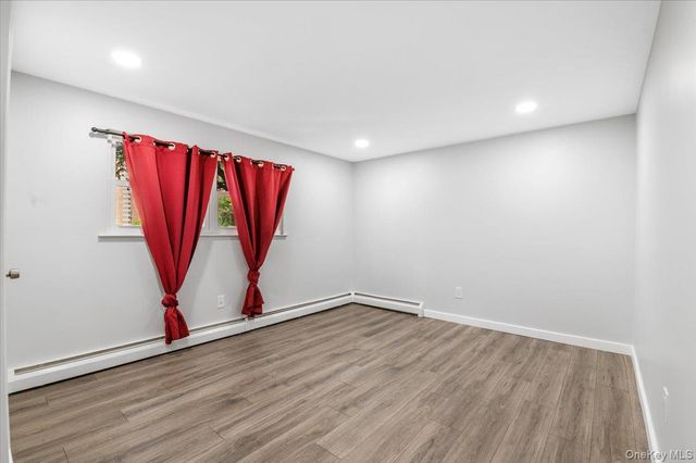 570 Conklin Street, Farmingdale, NY 11735