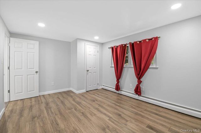 570 Conklin Street, Farmingdale, NY 11735