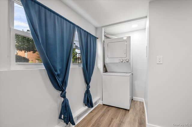 570 Conklin Street, Farmingdale, NY 11735