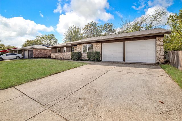 909 Kelley Drive, Everman, TX 76140