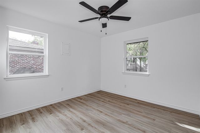 909 Kelley Drive, Everman, TX 76140
