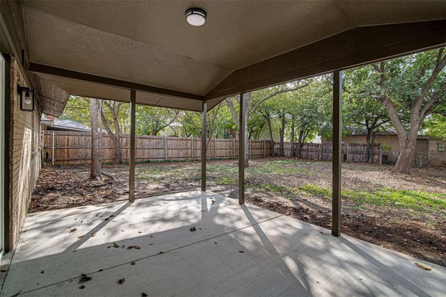 909 Kelley Drive, Everman, TX 76140