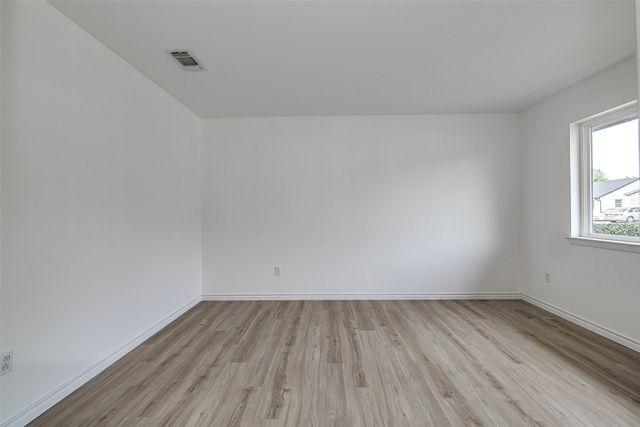 909 Kelley Drive, Everman, TX 76140