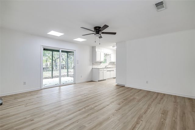 909 Kelley Drive, Everman, TX 76140