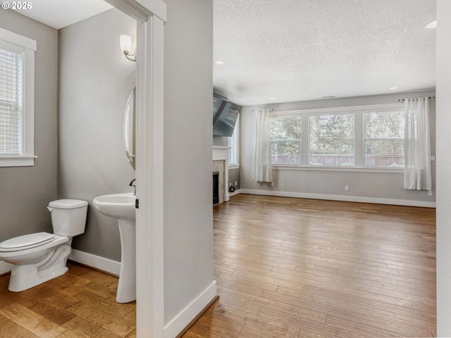 28623 GREENWAY Dr, Wilsonville, OR 97070