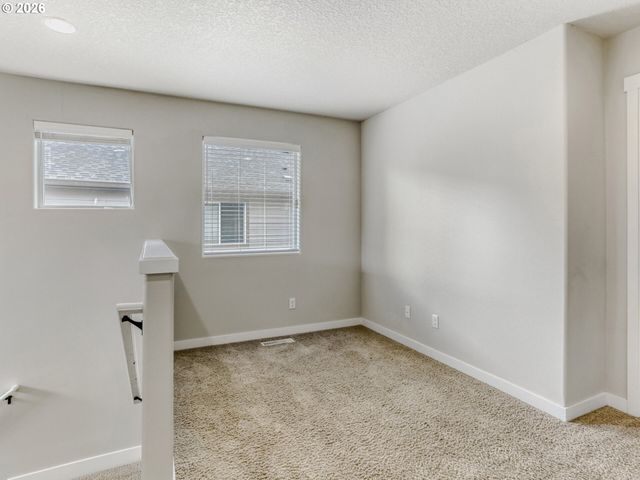 28623 GREENWAY Dr, Wilsonville, OR 97070