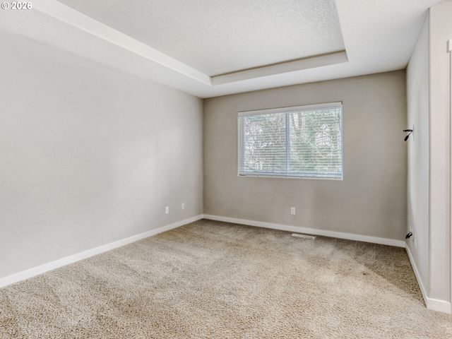 28623 GREENWAY Dr, Wilsonville, OR 97070