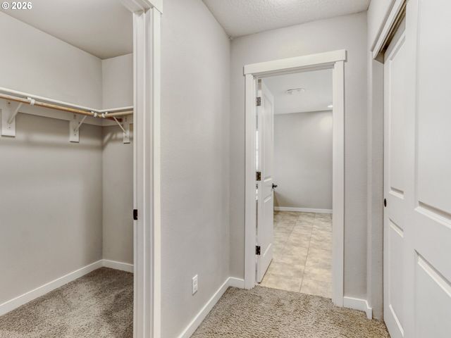 28623 GREENWAY Dr, Wilsonville, OR 97070