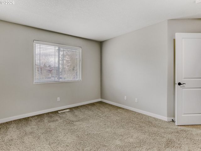 28623 GREENWAY Dr, Wilsonville, OR 97070