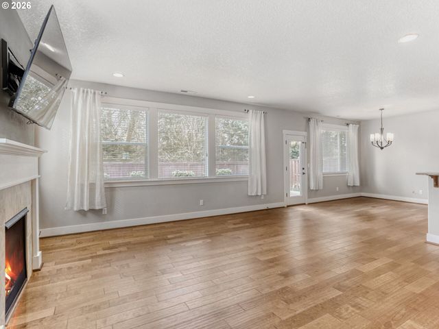 28623 GREENWAY Dr, Wilsonville, OR 97070