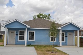 327 Delaware Street A, Houston, TX 77029
