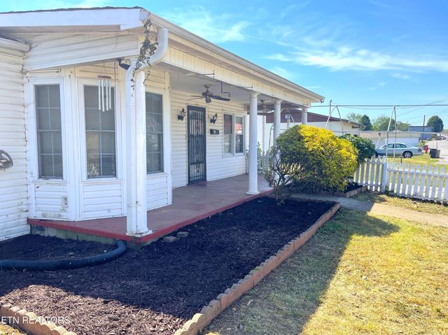 703 Church St, Loudon, TN 37774