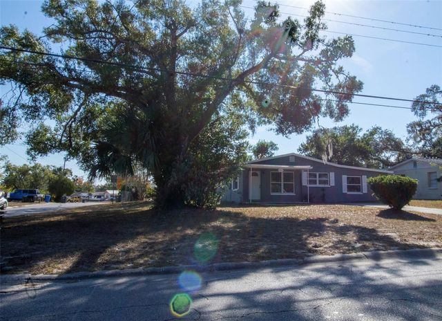 8805 TEMPLE PARK DRIVE, Tampa, FL 33637