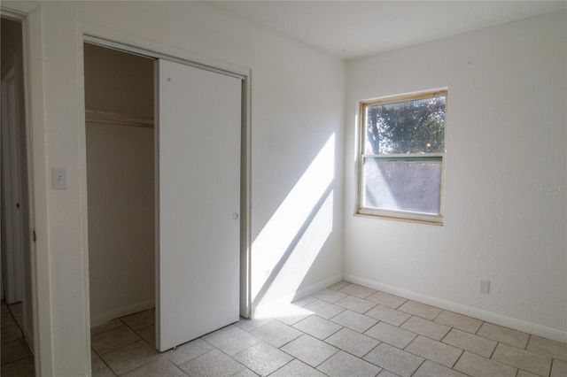 8805 TEMPLE PARK DRIVE, Tampa, FL 33637